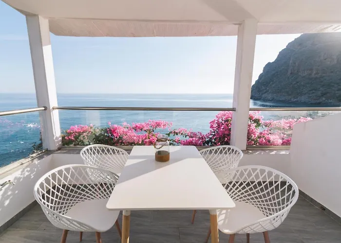 Zorbas Apartments-Am Strand Von Lentas