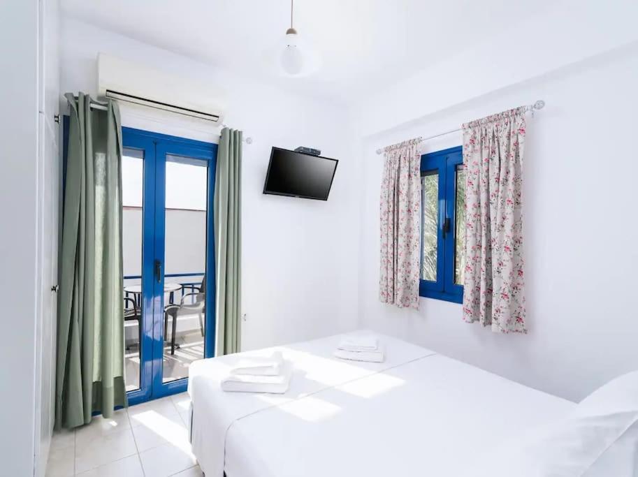 Zorbas Apartments-am Von *